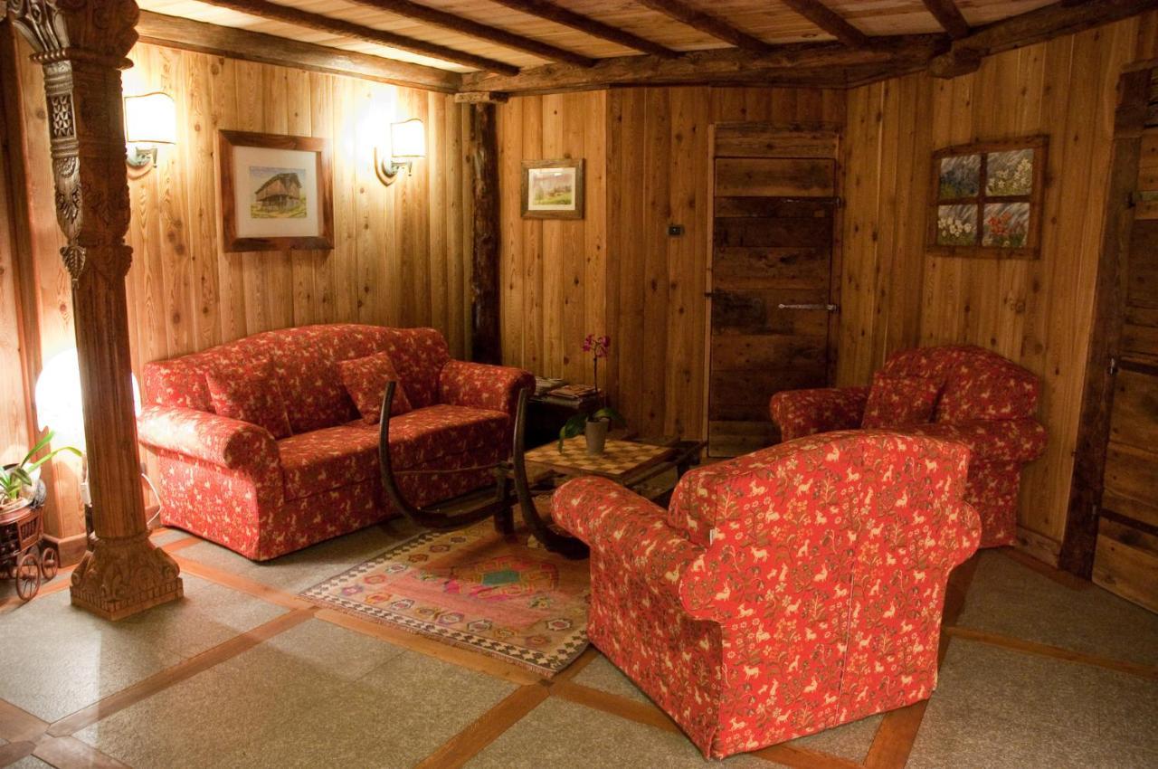 La Torretta Hotel Challand-Saint-Anselme エクステリア 写真