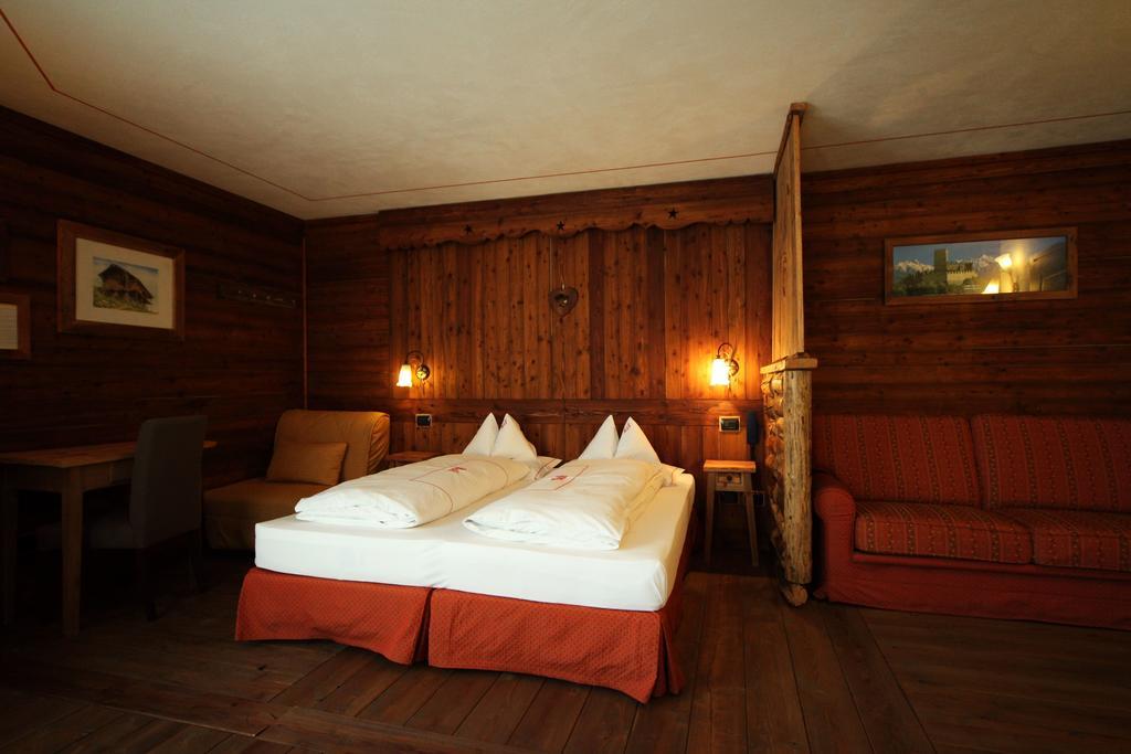 La Torretta Hotel Challand-Saint-Anselme エクステリア 写真